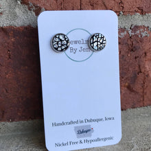 Load image into Gallery viewer, Crackle Stud Earrings (2 color options)