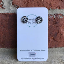 Load image into Gallery viewer, Crackle Stud Earrings (2 color options)